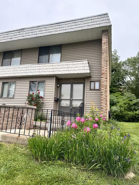 2 Briar Ct #2, Cromwell, CT 06416