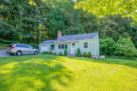 272 Bell St, Glastonbury, CT 06033