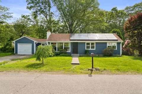24 Kim Ave, Uncasville, CT 06382