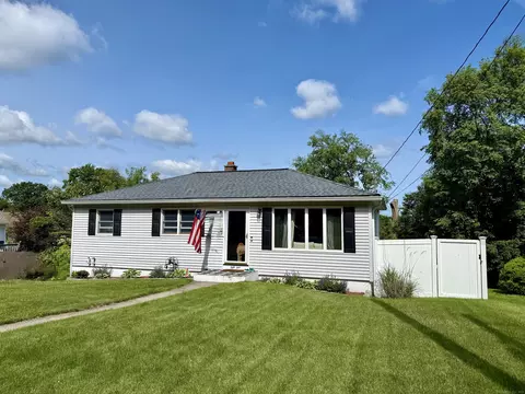 51 Albion St, Naugatuck, CT 06770