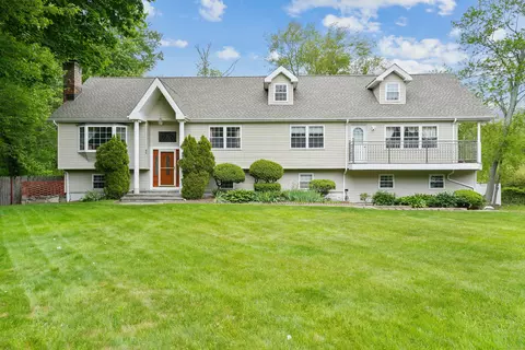 41 Alpine Rd, Monroe, CT 06468