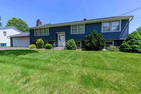 77 Hesse Rd, Hamden, CT 06517