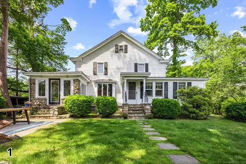 82 Chestnut Hill Rd, Norwalk, CT 06851