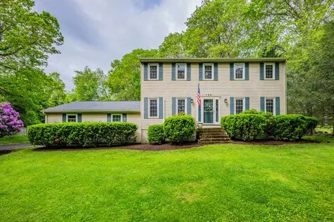 125 Cornwall Rd, Burlington, CT 06013