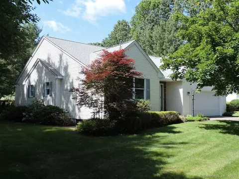 2 Abbewood Dr #2, Enfield, CT 06082