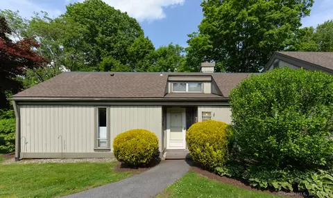 572 Heritage Vlg #A, Southbury, CT 06488