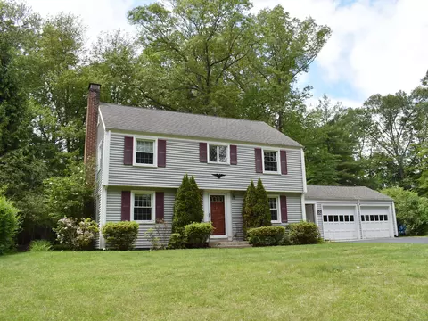 98 Dyer Ave, Canton, CT 06019
