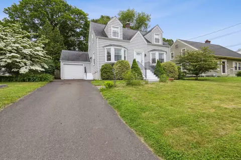 20 Van Rose Dr, North Haven, CT 06473