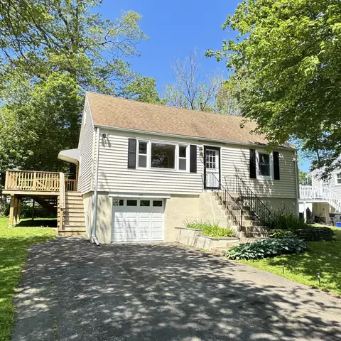98 N Atwater St, East Haven, CT 06512