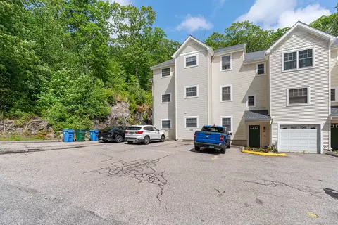 142 Summit St #142, Norwich, CT 06360