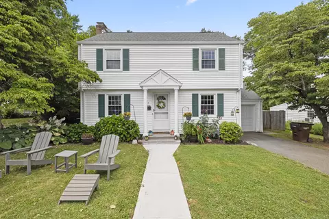 50 Bentwood Rd, West Hartford, CT 06107