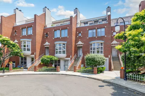 40 Temple Ct #40, New Haven, CT 06511
