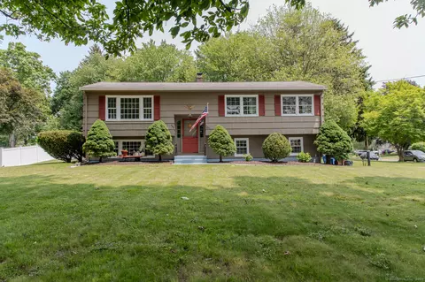 498 Long Hill Ave, Shelton, CT 06484