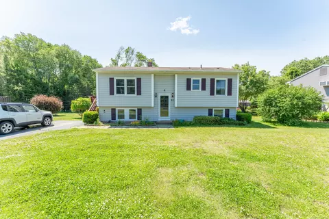 80 Ventura Dr, Brooklyn, CT 06234
