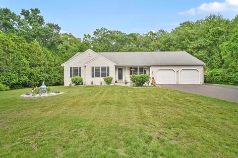 10 Oldefield Farms, Enfield, CT 06082