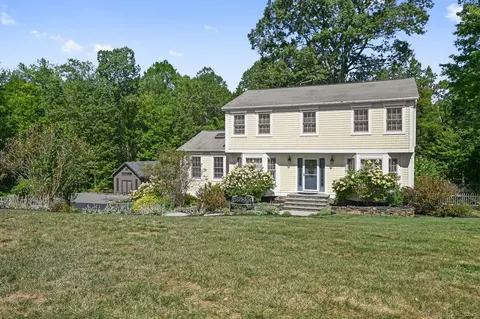 23 Colonial Dr, Danbury, CT 06811