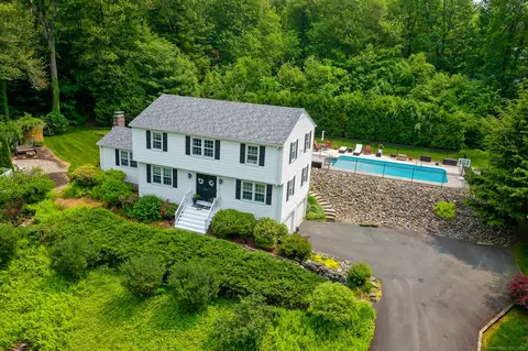 22 Bobolink Ln, Somers, CT 06071