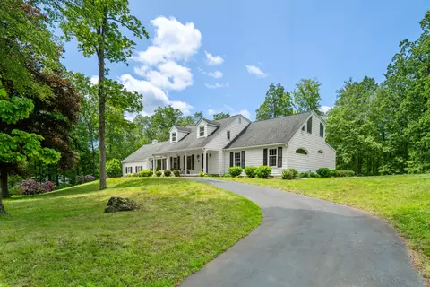291 Miller Rd, Bethany, CT 06524