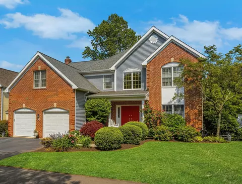 26 Hamilton Ct #26, Fairfield, CT 06824