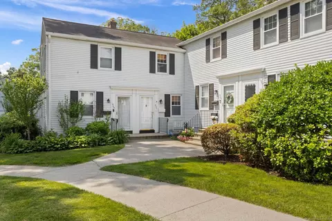 407 Sylvan Knoll Rd, Stamford, CT 06902