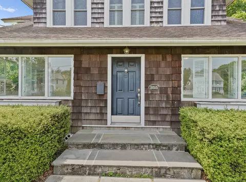 355 Main St, Old Saybrook, CT 06475