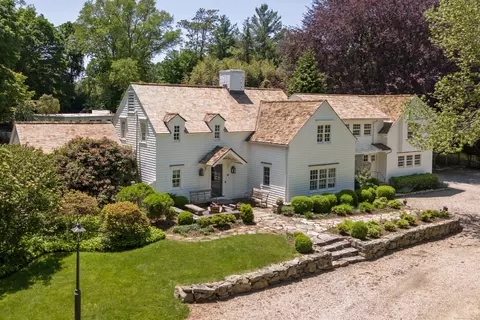 6 Over Rock Ln, Westport, CT 06880