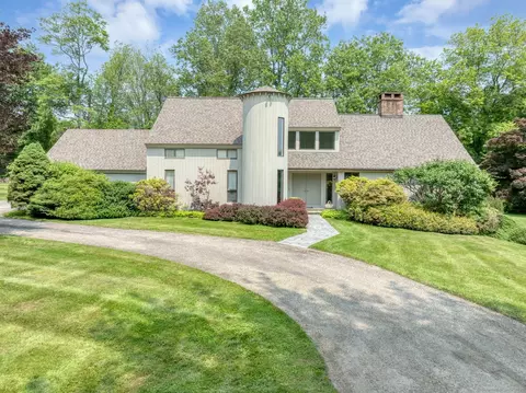 76 Farview Farm Rd, Redding, CT 06896