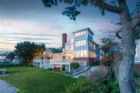 12 Water St, Stonington, CT 06378