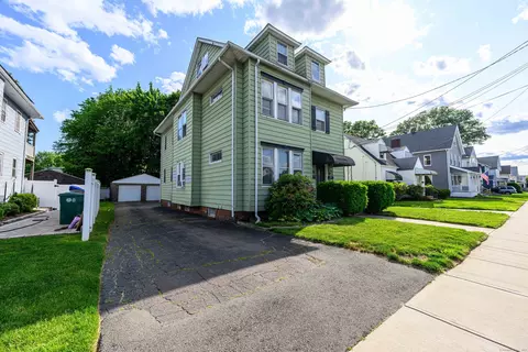 98 Gorham Ave, Hamden, CT 06514