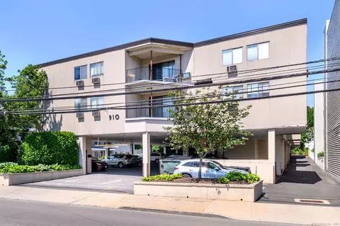 910 Hope St #10B, Stamford, CT 06907