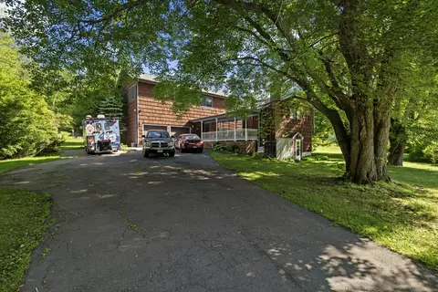 337 Woodbine Rd, Stamford, CT 06903
