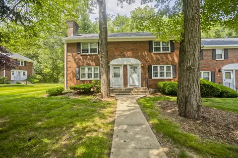 12 Brandywine Ln #12, Suffield, CT 06078