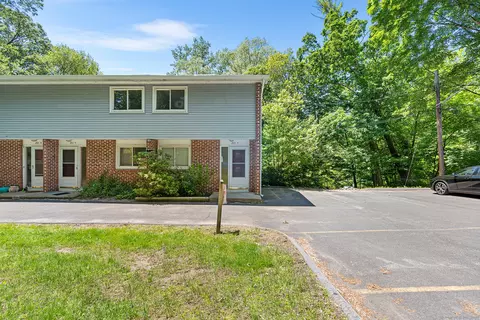 201 Baxter Rd #D, Mansfield, CT 06268