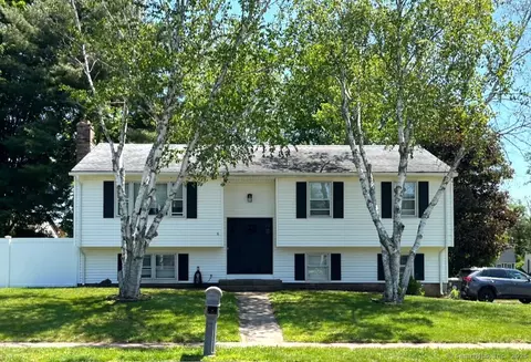 6 Cynthia Dr, Berlin, CT 06037