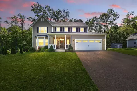 6 Dylan Dr, Suffield, CT 06078