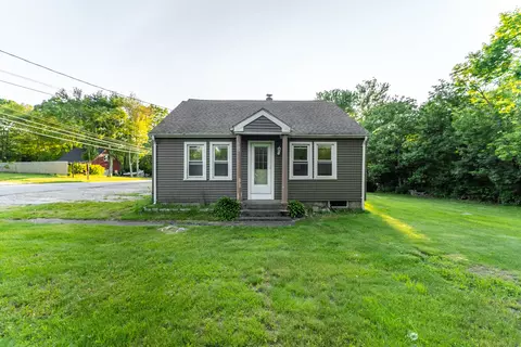 498 Greenhaven Rd, Pawcatuck, CT 06379