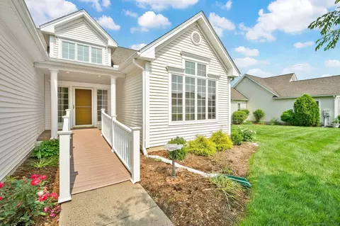 16 Dewberry Way #16, Suffield, CT 06078