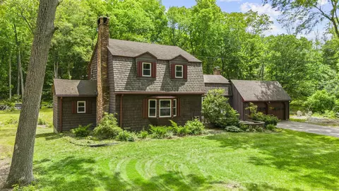 695 Brewster St, Coventry, CT 06238