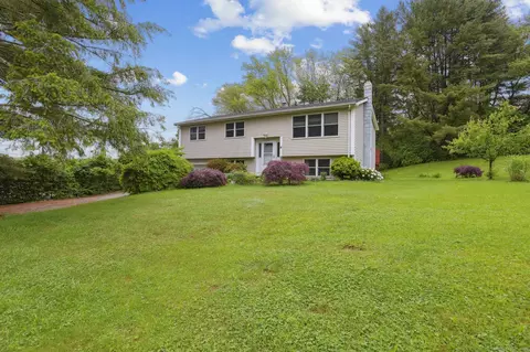 6 Royal Oaks Dr, Ledyard, CT 06339