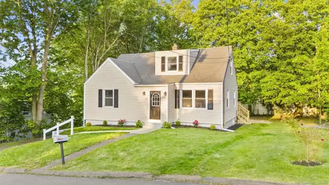 37 View St, East Haven, CT 06512