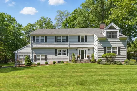 20 Winding Brook Ln, Stamford, CT 06902