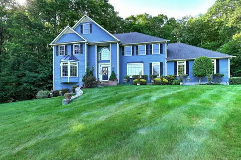55 Riding Ridge Rd, Monroe, CT 06468