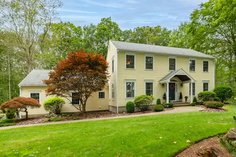 111 Dwyer Rd, Middlebury, CT 06762