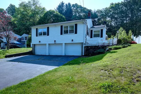 673 May St, Naugatuck, CT 06770