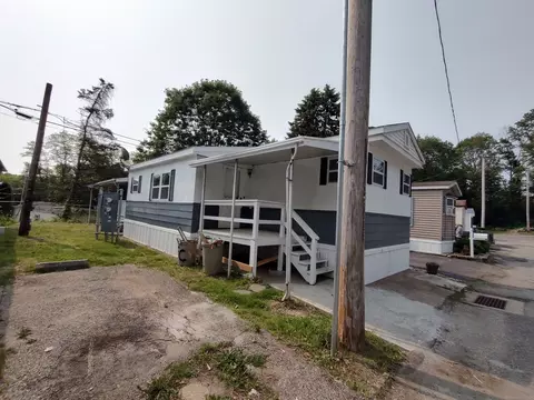 29 Hemlock Dr, Shelton, CT 06484
