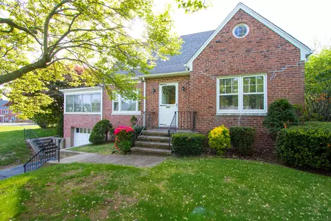 662 Jones Hill Rd, West Haven, CT 06516