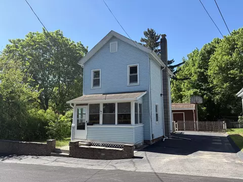 4 Cherry St, Pawcatuck, CT 06379