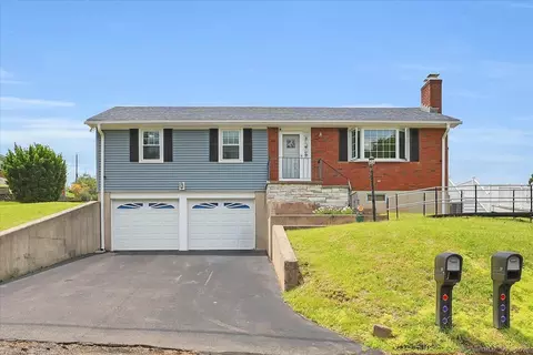 15 Margarite Rd, Middletown, CT 06457
