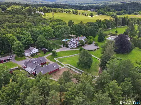 433 Wrights Crossing Rd, Pomfret, CT 06259