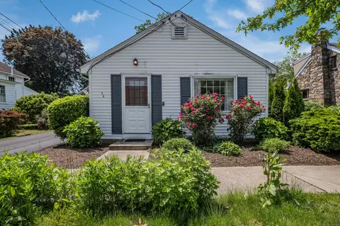 36 State St, Guilford, CT 06437